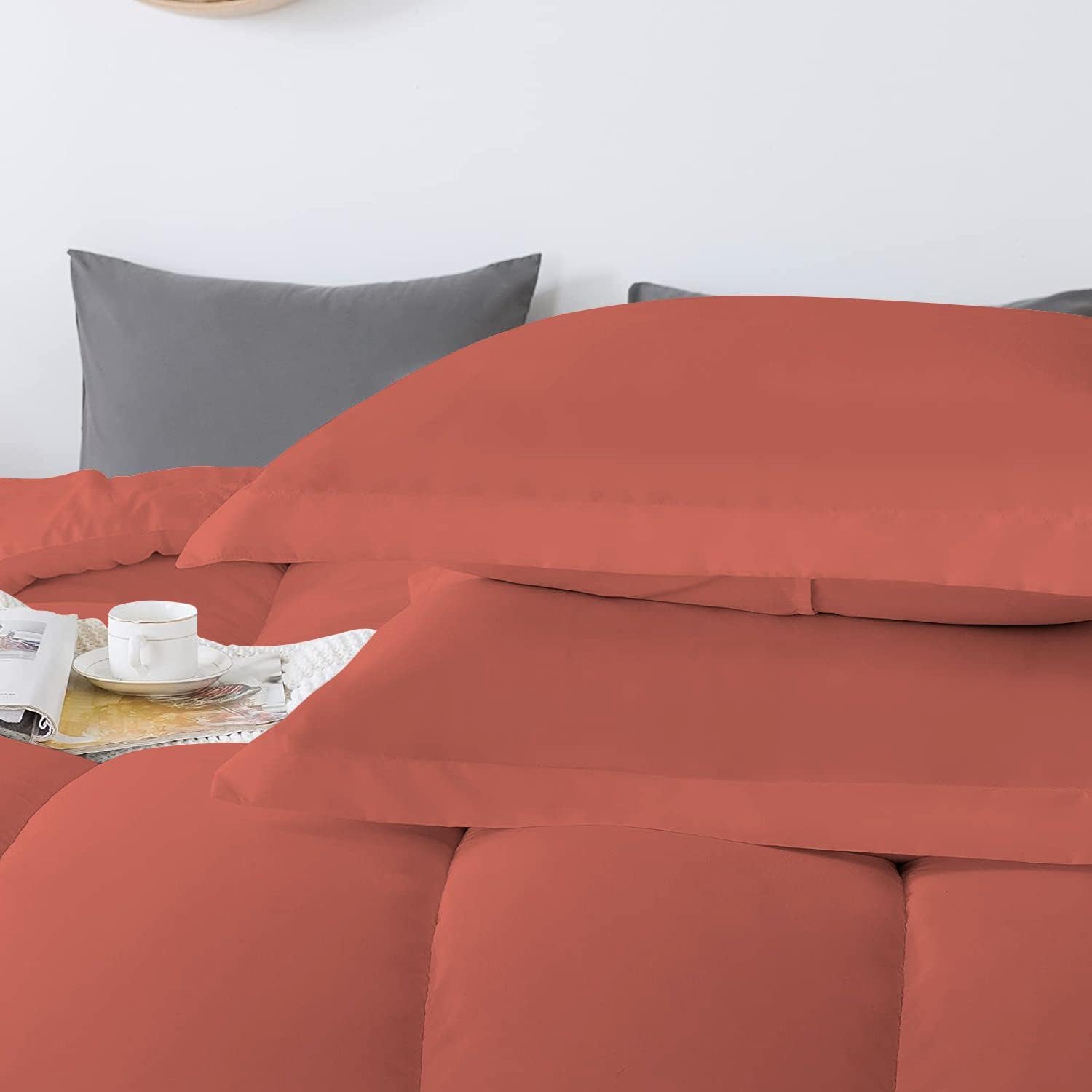 5 PC Straight Line Pattern Comforter Set Premium Super Soft 600 GSM All Season | 1000 Thread Count | 100% Egyptian Cotton ( Full/Queen Size, Brick Red Color)