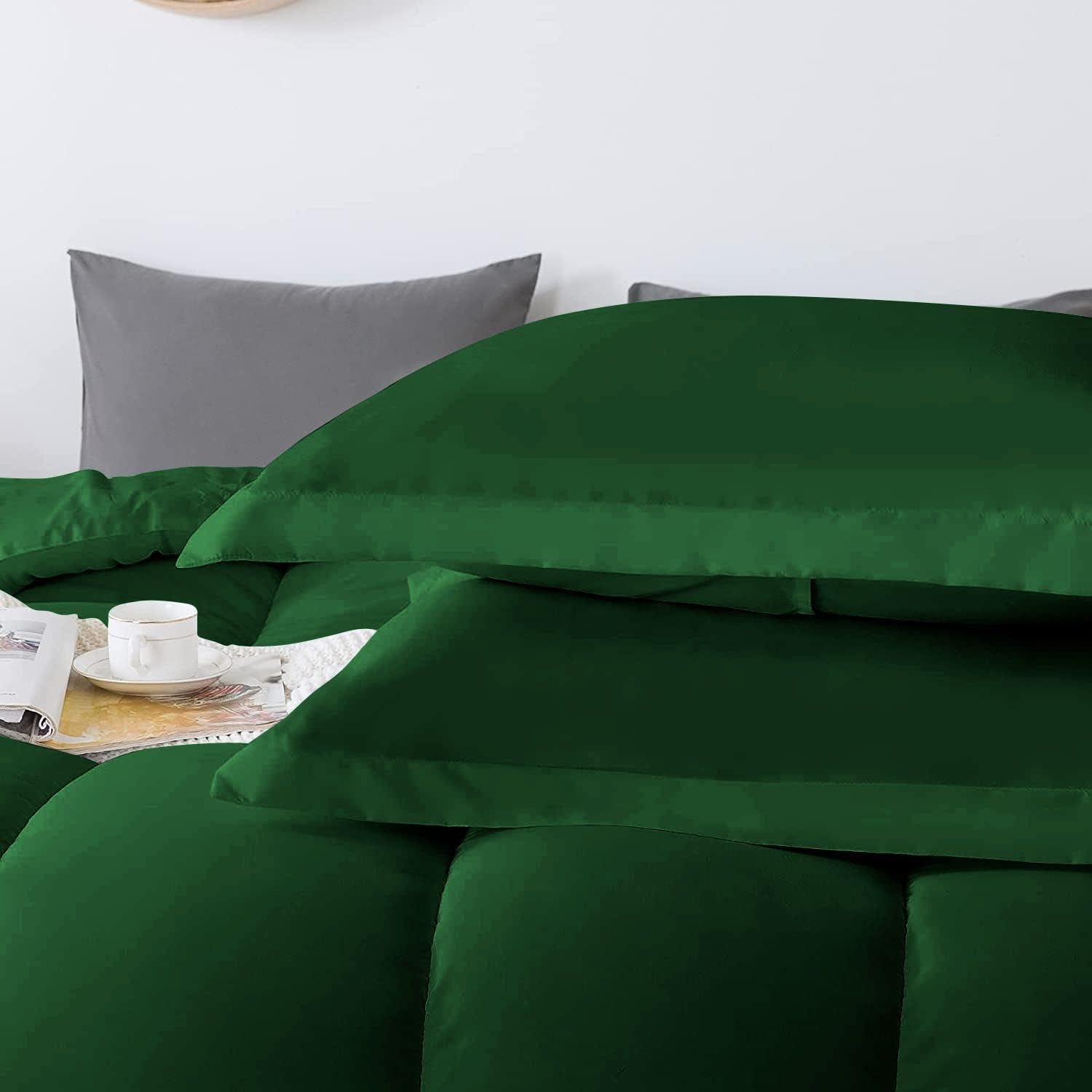 5 PC Straight Line Pattern Comforter Set Premium Super Soft 600 GSM All Season | 1000 Thread Count | 100% Egyptian Cotton ( Full/Queen Size, Green Color)