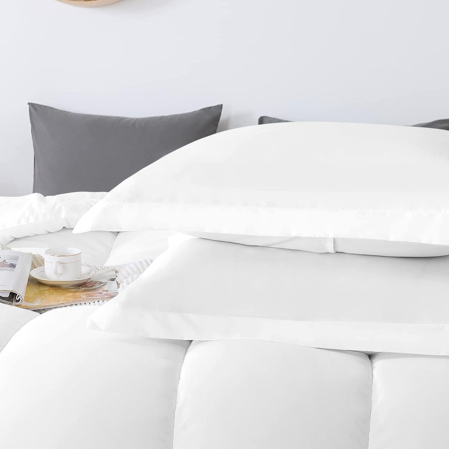 1 PC Straight Line Pattern Comforter Premium Super Soft 600 GSM All Season | 1000 Thread Count | 100% Egyptian Cotton ( Full/Queen Size, White Color)