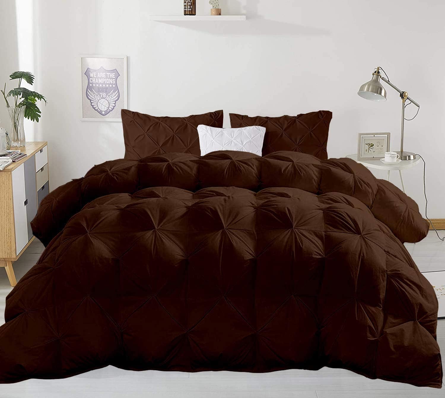 Pinch Pleated Soft 400 GSM All Season Chocolate 5 Piece Queen Size Comforter Set (Comforter + 4 Pillowcases) 600 Series Egyptian Cotton Comforter Bedding Set
