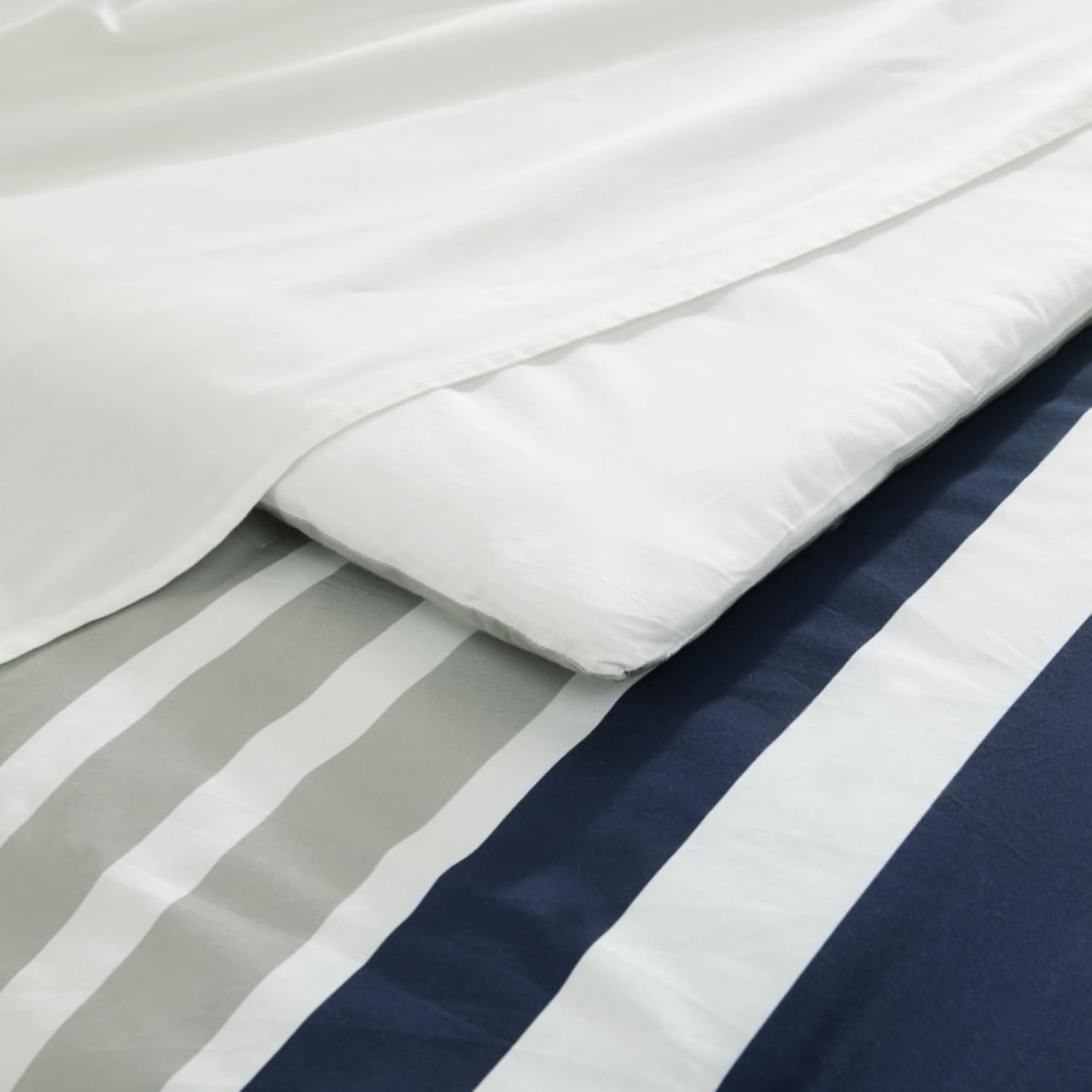 EWlinens 100% Cotton Striped King Comforter Set - Navy Blue Striped King Comforter Bedding Set, Fluffy Lightweight Quilted Reversible Comforter for King Size Bed, 104' × 90', 3pcs