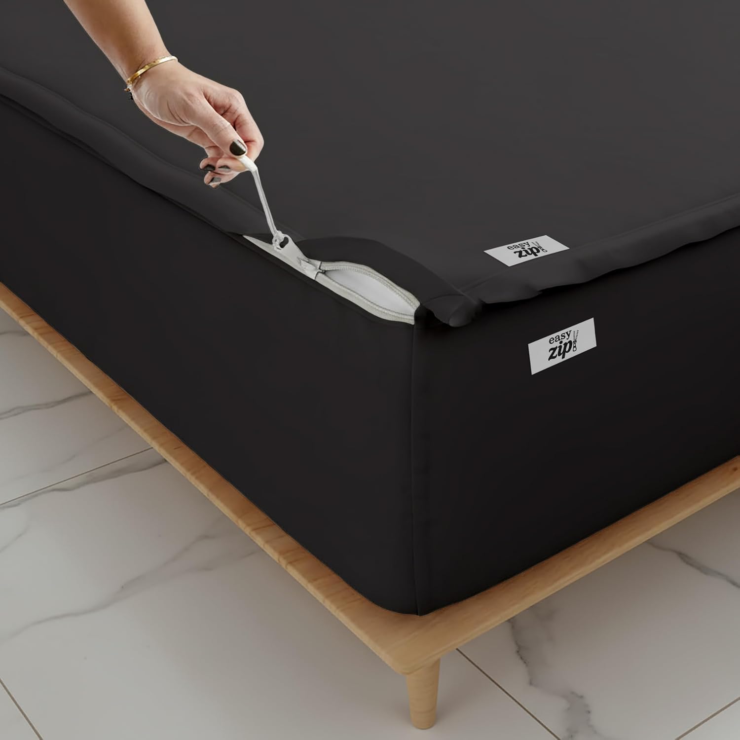 COTTON STICH 600 TC Zipper Fitted Sheet, 100% Egyptian Cotton, 18' Deep Pocket, Easy Zip Change, All-Around Secure Fit - Queen Size Bed - Black