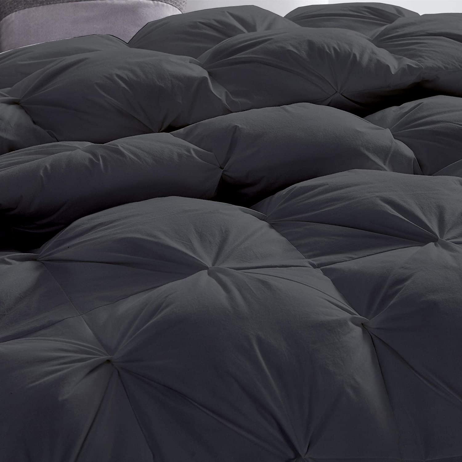 Pinch Pleated Soft 400 GSM All Season Dark Grey 5 Piece Queen Size Comforter Set (Comforter + 4 Pillowcases) 600 Series Egyptian Cotton Comforter Bedding Set