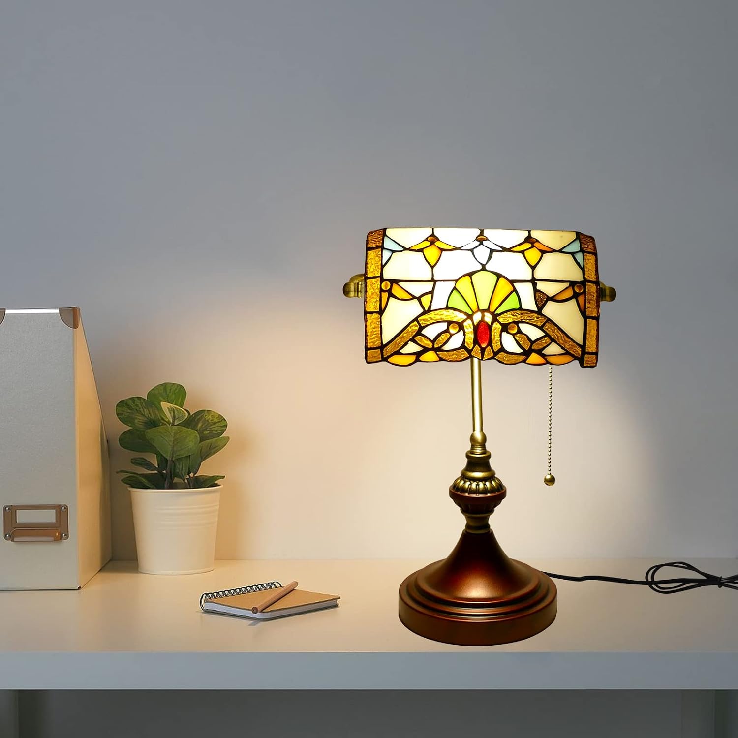 Beige Baroque Style Banker Lamp Tiffany Desk Light Table Lamp Stained Glass Bankers Desk Lamp Banker Table Lamp 10' Wide 15' Tall Vintage Tiffany Style Lamp for Home Living Room Nightstand