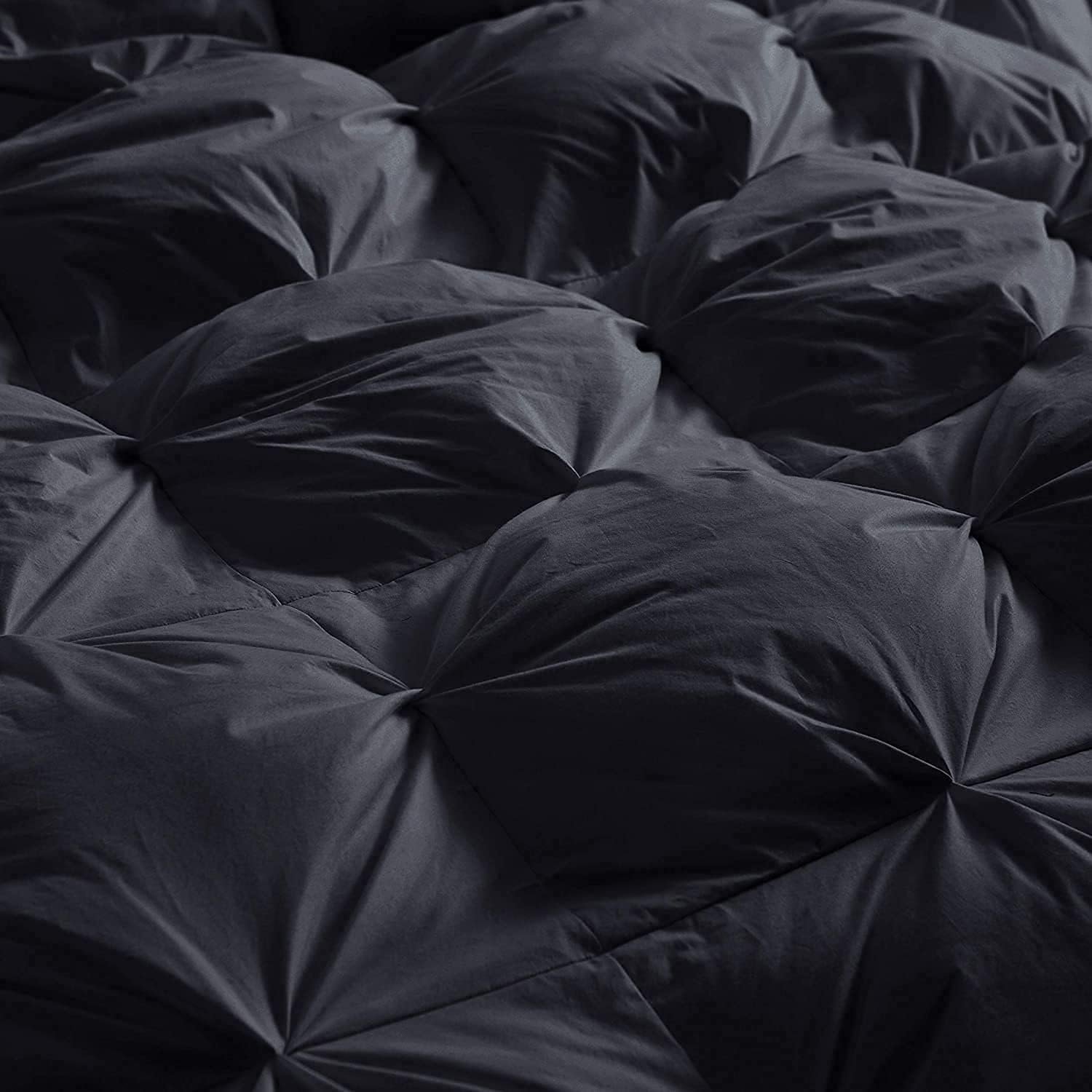 Luxurious Full/Queen Goose Down Comforter, Unique Black Pinch Pleat, 600 Thread Count, 100% Egyptian Cotton Cover, 70 Oz Fill Weight, 750 Fill Power