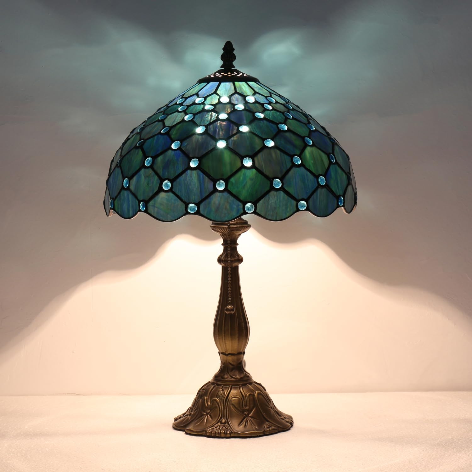 Tiffany Style Table Lamp,Sea Blue Pearl Table Lamp,12X12X19 Inch Tiffany Reading Light, Antique Glass Desk Decor Lamp.
