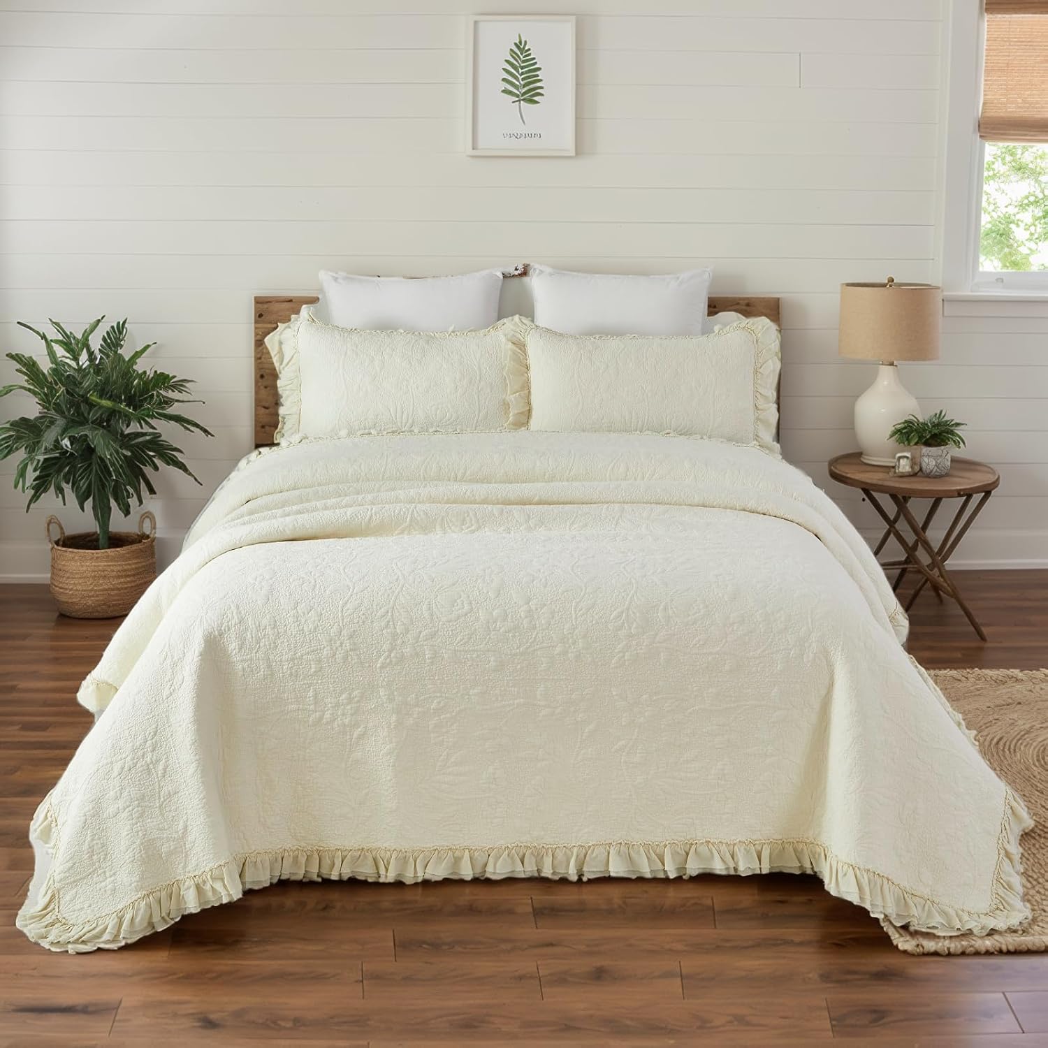 Brandream Cream Yellow White Quilt Set Queen Size Cotton Matelasse Bedding Luxury Ruffle Bedspread 3-Piece