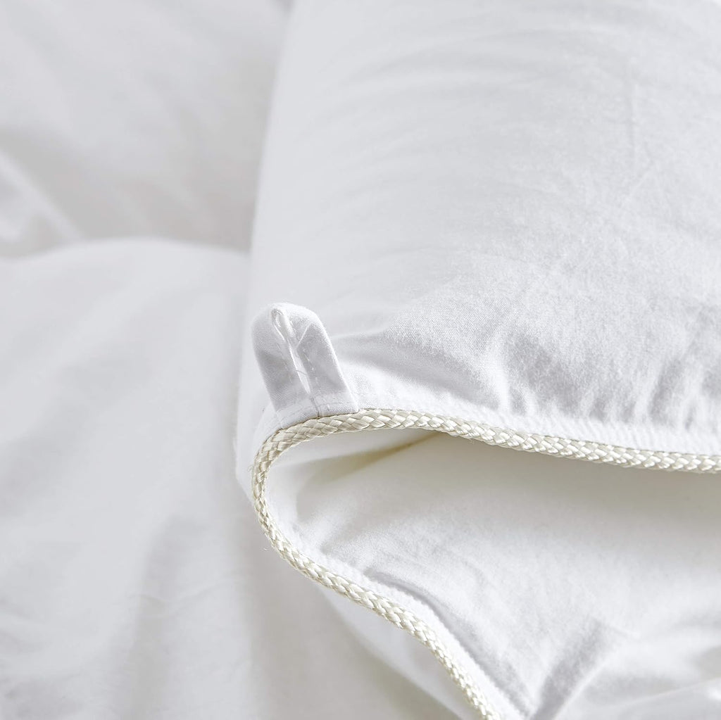 Luxurious Queen Size Siberian Goose Down Comforter, 600 Thread Count 100% Egyptian Cotton Cover, Solid White Color, 60 Oz Fill Weight, All Season Down Comforter