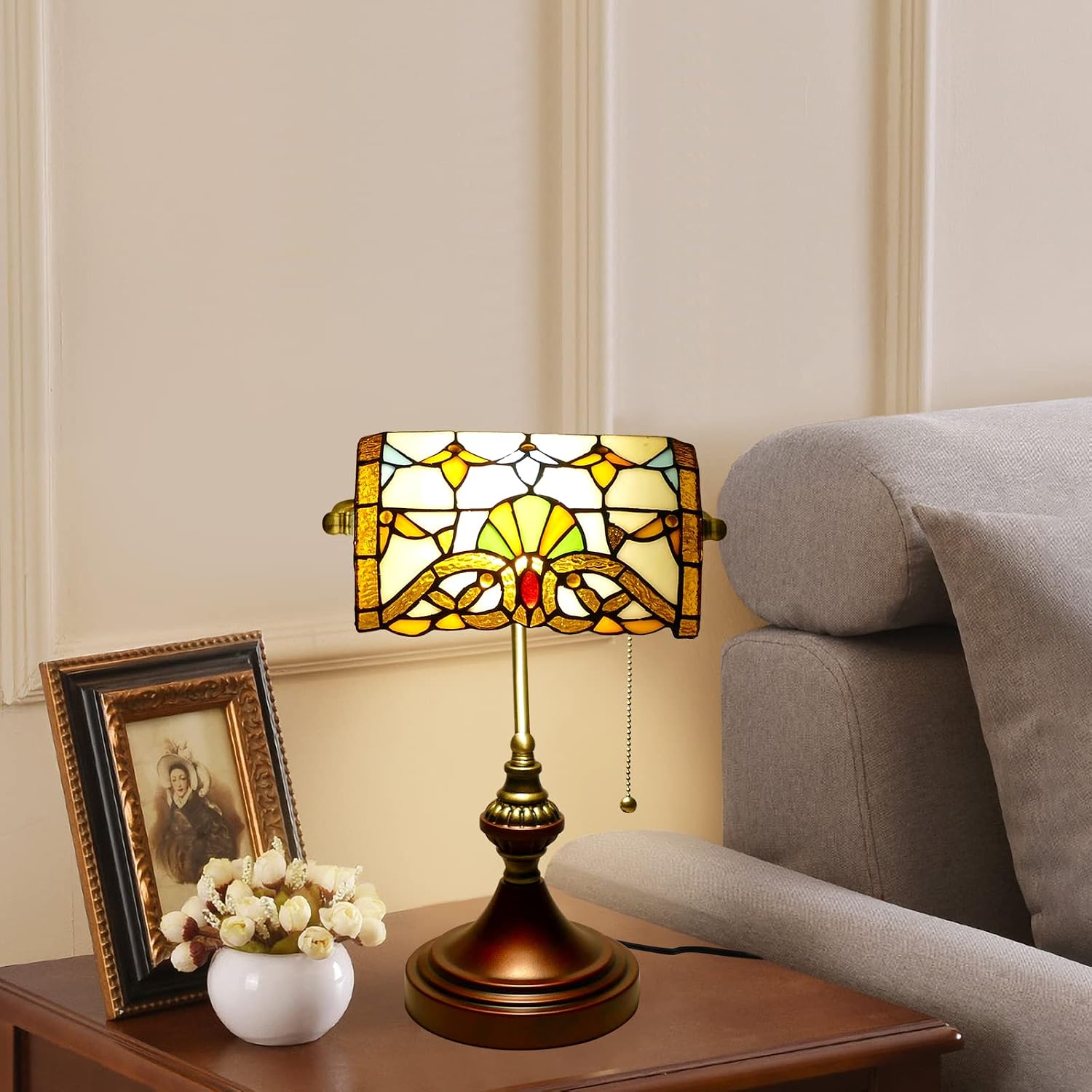 Beige Baroque Style Banker Lamp Tiffany Desk Light Table Lamp Stained Glass Bankers Desk Lamp Banker Table Lamp 10' Wide 15' Tall Vintage Tiffany Style Lamp for Home Living Room Nightstand