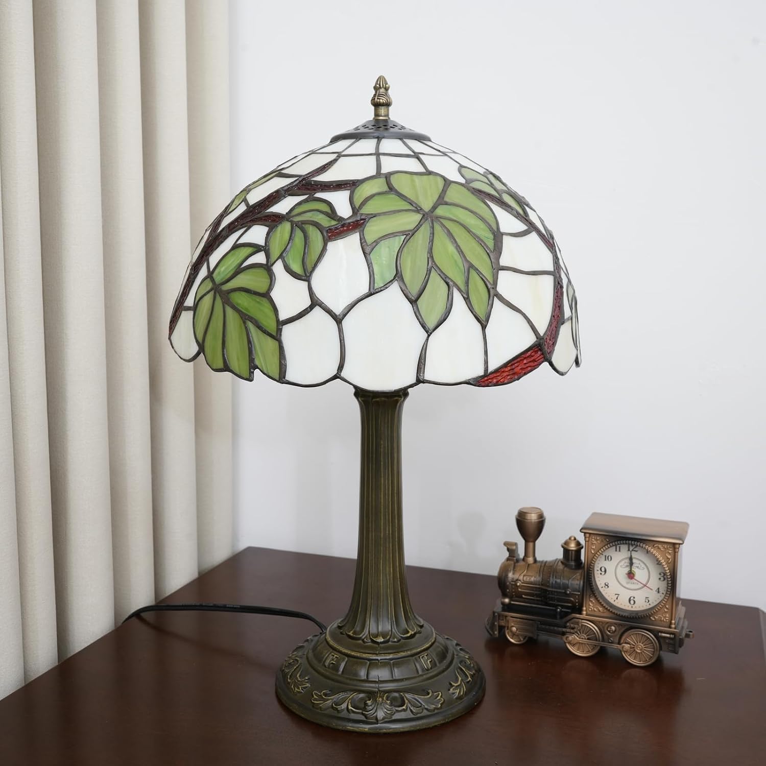 Tiffany Style Table lamp with Green Leaf Stained Glass lamp 12 Inch Retro Bronze Base Bedside Lamp Bedroom，Living Room, Bar, Restaurant Hotel French Countryside Style Decorative Ambient Light