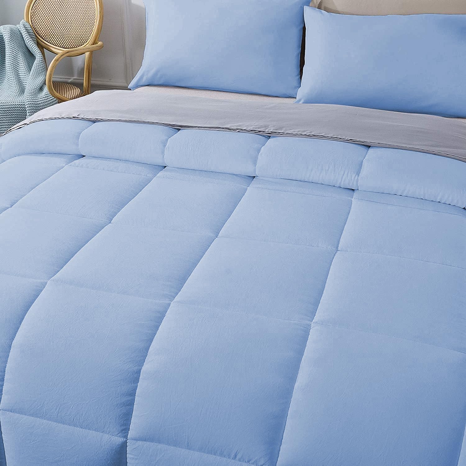 Olivia Rocco 1 Piece 1000 Thread Count Comforter Full XL/Queen Size (88' x 92') Inch 100% Egyptian Cotton Comforter 400 GSM Soft Quality - Light Blue Solid