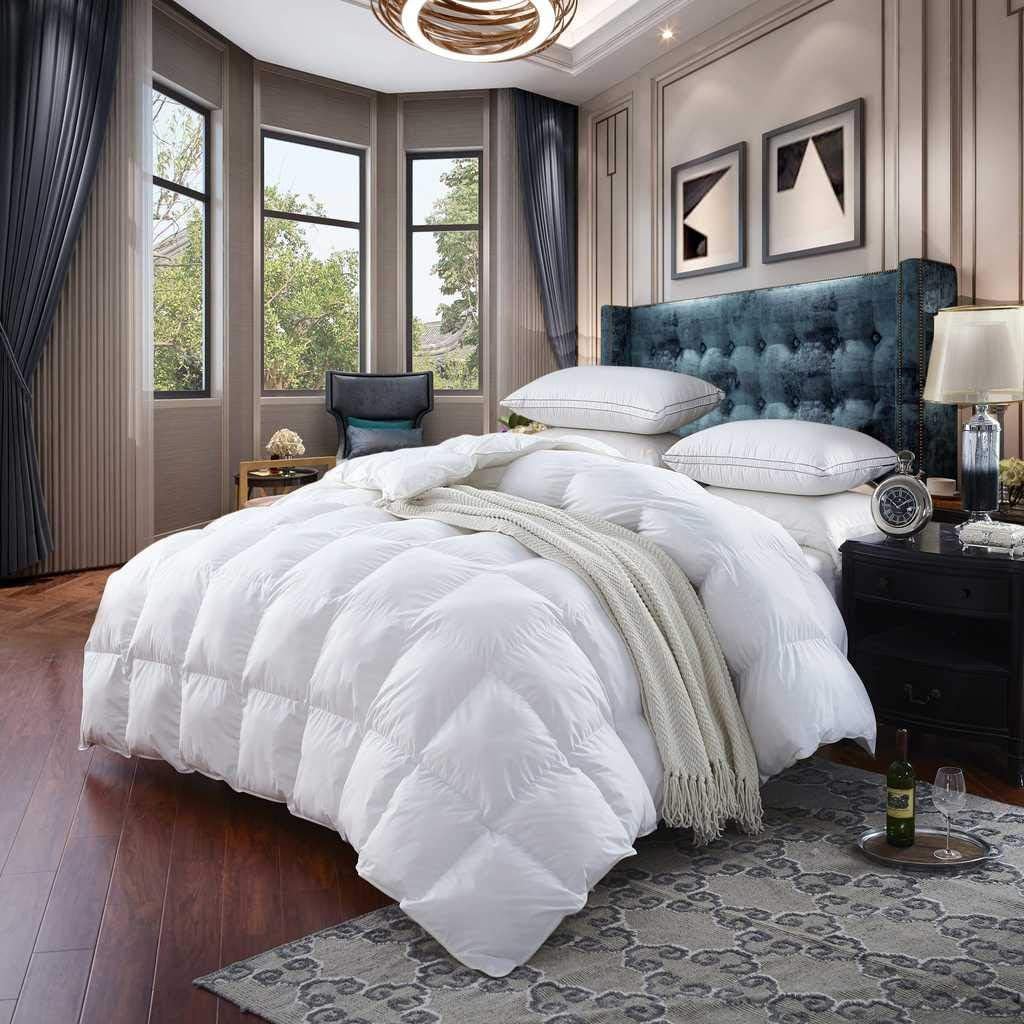 1200 Thread Count Baffle Box Light Weight Goose Down Comforter, White, Queen