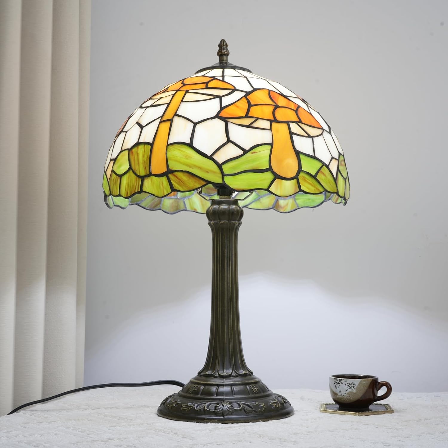 Tiffany Style Table Lamp with Brown Mushrooms Stained Glass Lamp 12 Inch Retro Bronze Base Bedside Lamp Living Rooms, Offices, Stores. Village Life Style Decorative Ambient Light Bedside Lamp