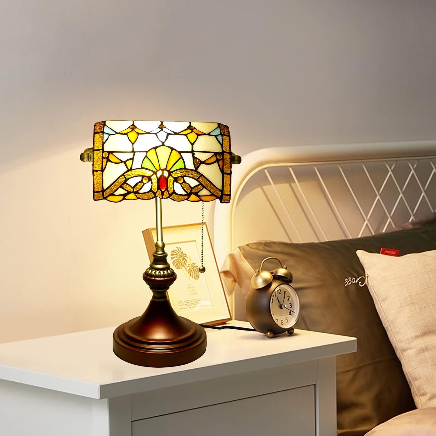 Beige Baroque Style Banker Lamp Tiffany Desk Light Table Lamp Stained Glass Bankers Desk Lamp Banker Table Lamp 10' Wide 15' Tall Vintage Tiffany Style Lamp for Home Living Room Nightstand