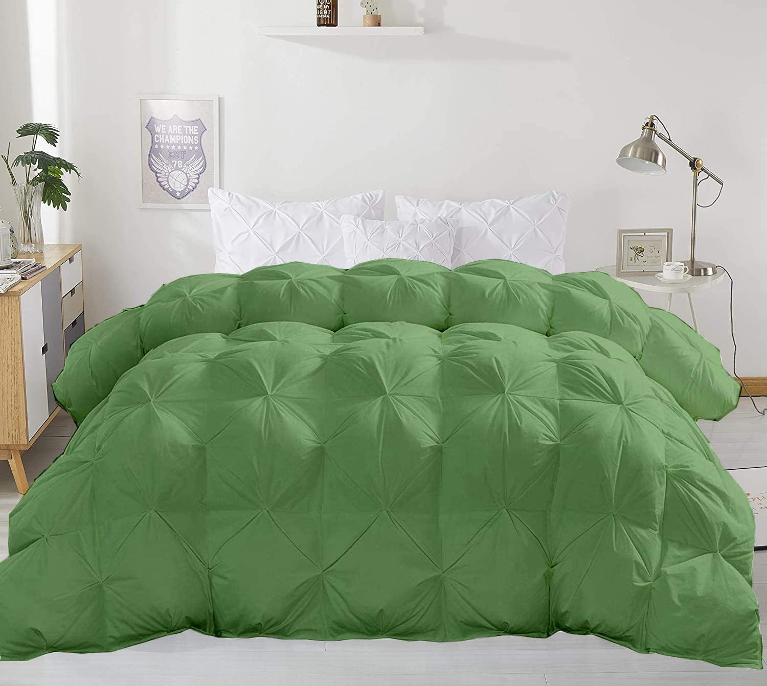 Moss Solid Light Weight Pinch Pleated Down Comforter- Queen Size 88 x 92 Inches 1 Piece All-Season Duvet Insert, 500 GSM with Corner Tabs 100% Egyptian Cotton (Moss Solid)