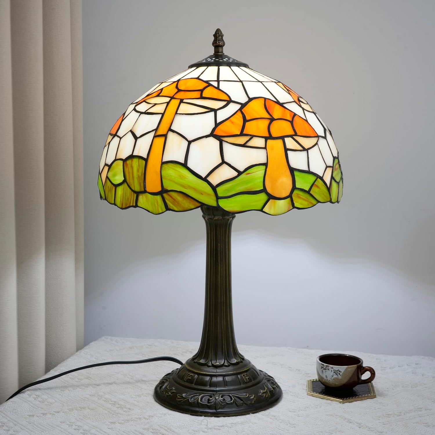 Tiffany Style Table Lamp with Brown Mushrooms Stained Glass Lamp 12 Inch Retro Bronze Base Bedside Lamp Living Rooms, Offices, Stores. Village Life Style Decorative Ambient Light Bedside Lamp