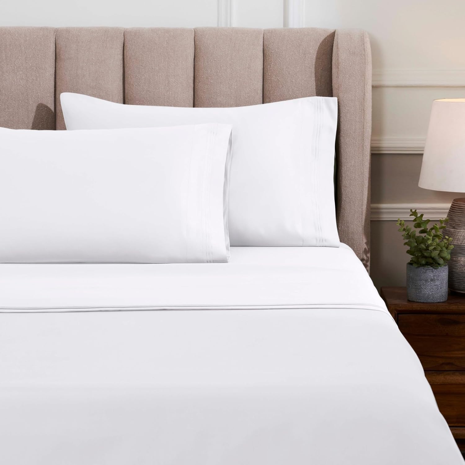Superior Egyptian Cotton 4 Piece Sheet Set, Luxury 1000 Thread Count, Modern Design, Sustainable Sheets, Ultra-Soft Basics, Solid, Deep Pocket Fitted Sheet, Flat Sheet, Pillowcases, Queen, White