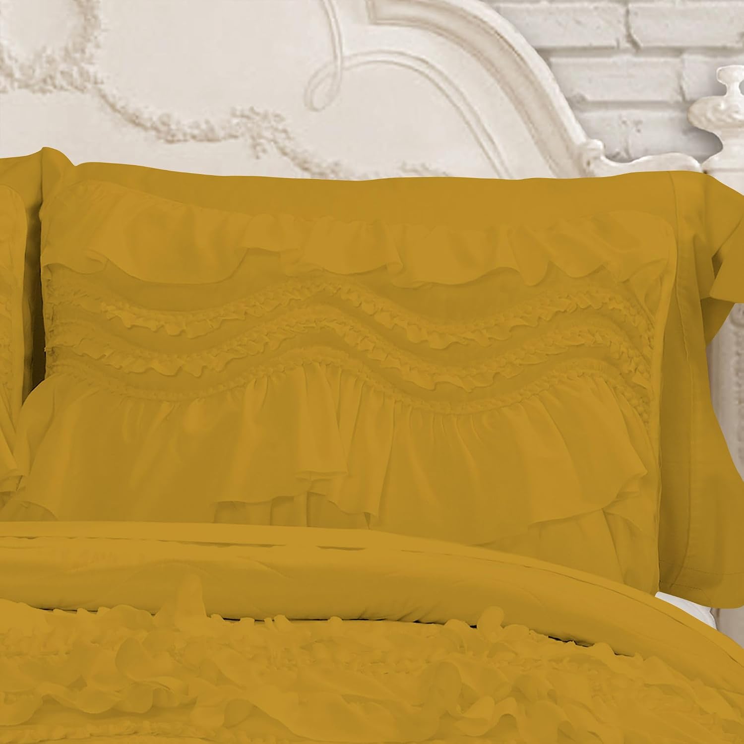 100% Egyptian Cotton, 550 GSM Microfiber Filled Quilt Ruffled Textured 3 Piece Full/Queen Size Comforter Set, Golden