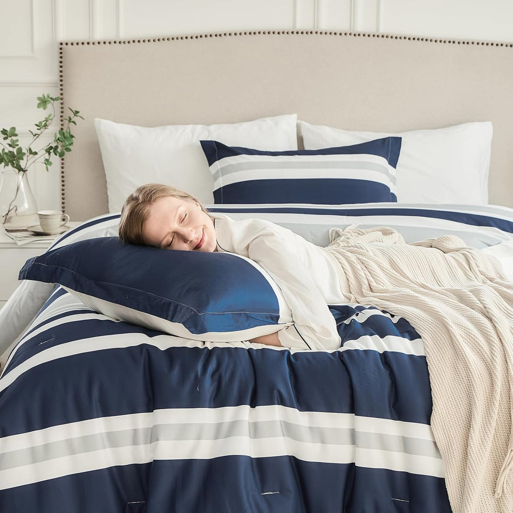 EWlinens 100% Cotton Striped King Comforter Set - Navy Blue Striped King Comforter Bedding Set, Fluffy Lightweight Quilted Reversible Comforter for King Size Bed, 104' × 90', 3pcs