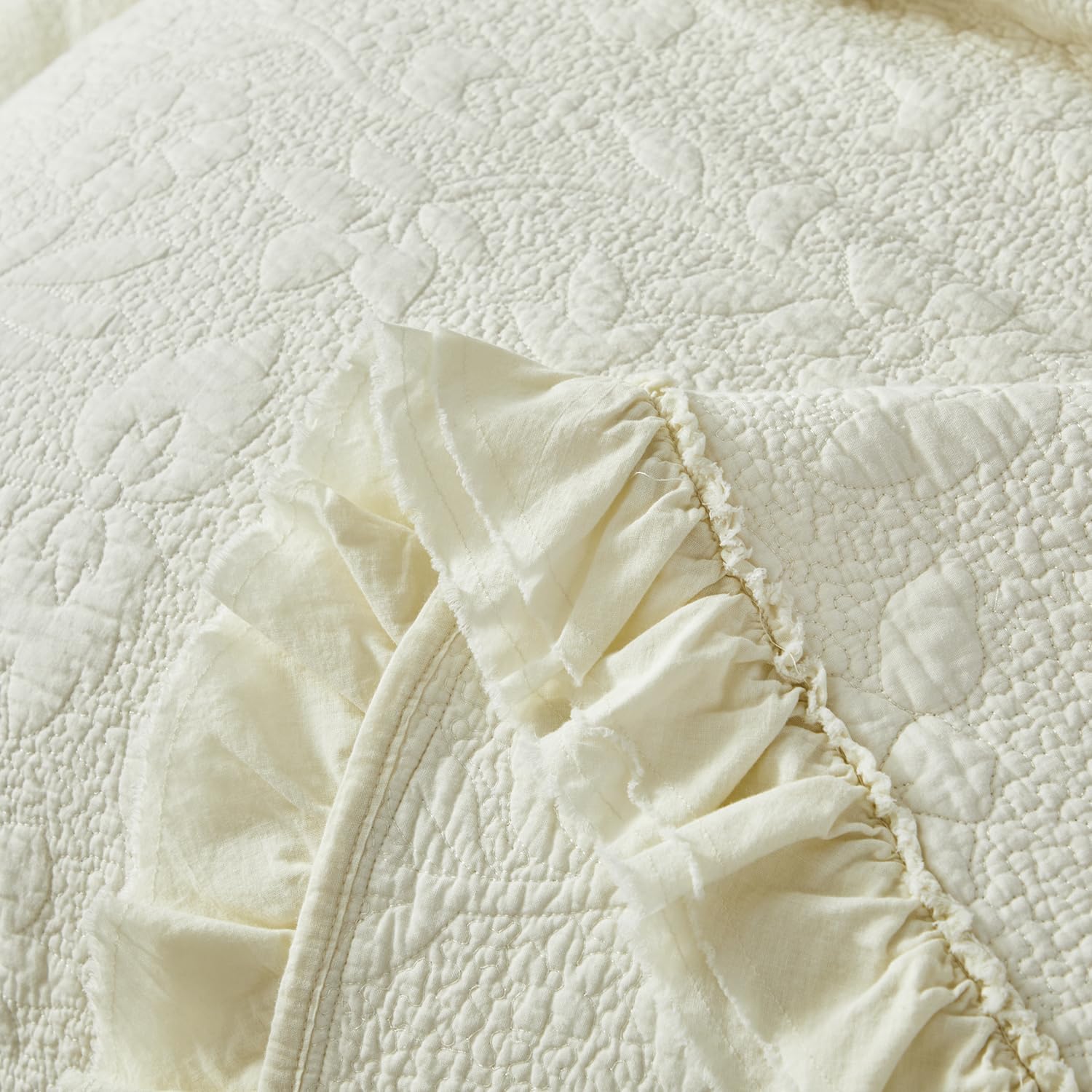 Brandream Cream Yellow White Quilt Set Queen Size Cotton Matelasse Bedding Luxury Ruffle Bedspread 3-Piece