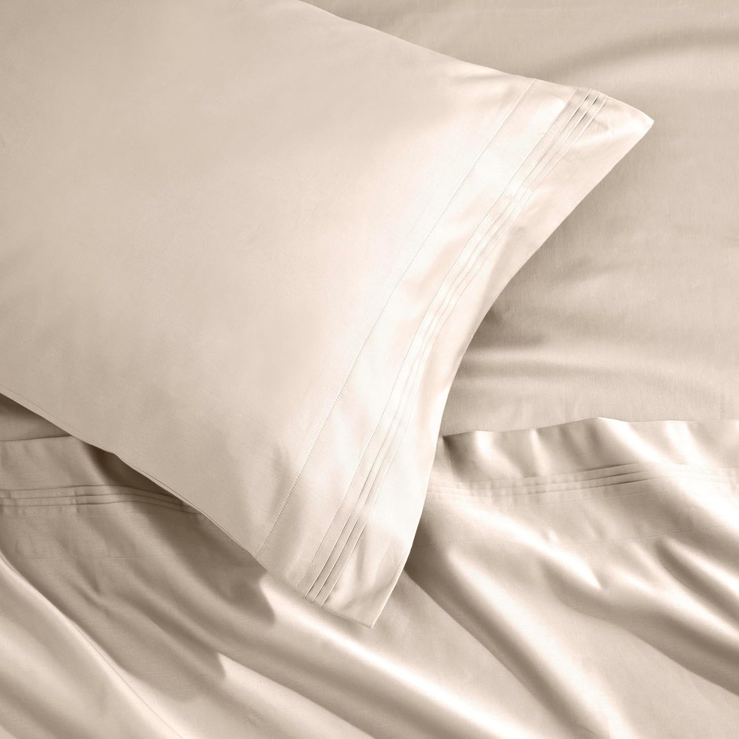 Superior Egyptian Cotton 4 Piece Sheet Set, Luxury 1500 Thread Count, Modern Design, Sustainable Sheets, Ultra-Soft Basics, Solid, Deep Pocket Fitted Sheet, Flat Sheet, Pillowcases, Queen, Ivory