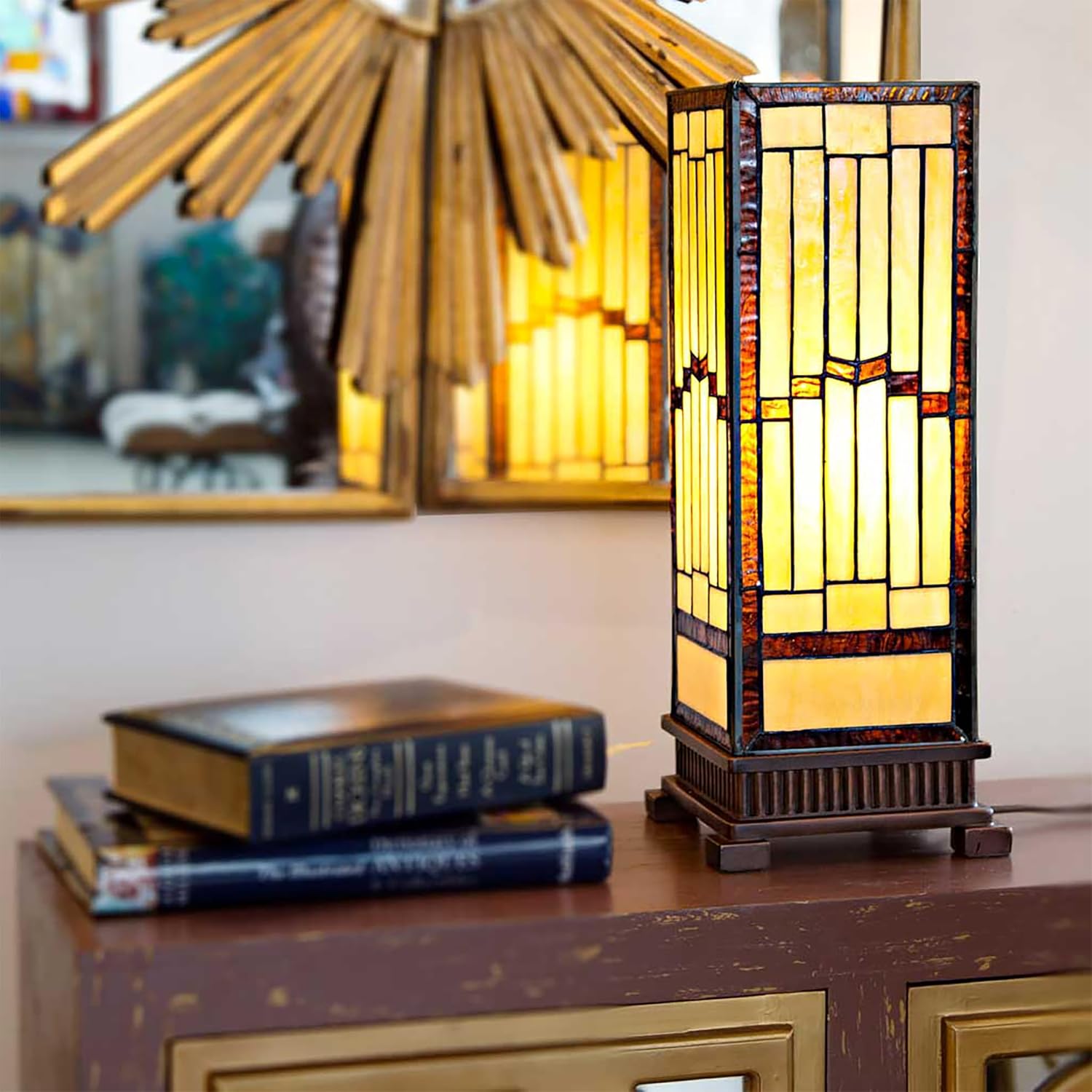 RIVER OF GOODS Rustic Stained Glass Table Lamp - 17.25' H - Vintage Table Lamp for Bedroom - Bedside Night Light Hurricane Lamp - Desk Lamps for Home Office - Tiffany Style