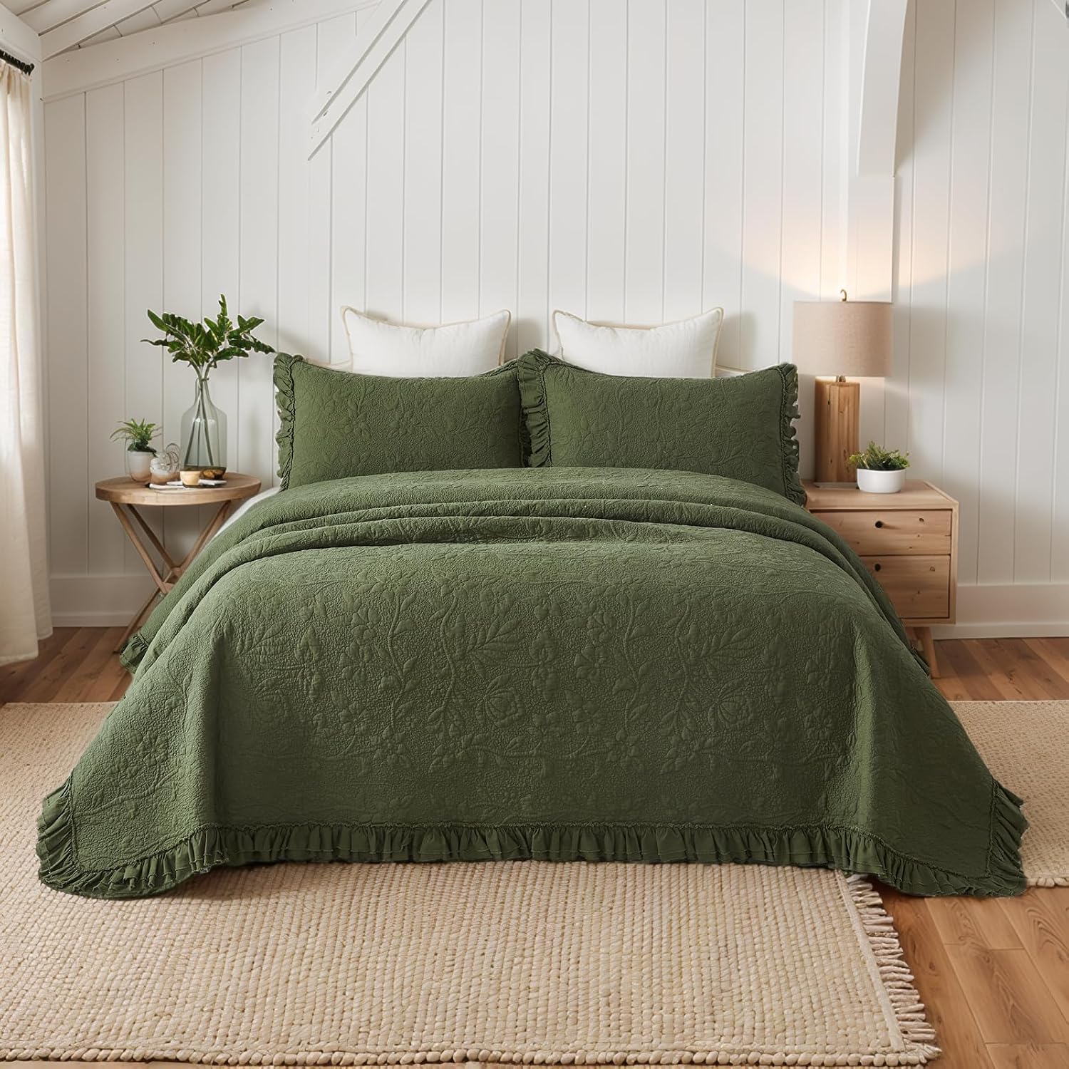 Brandream Queen Size Quilt Set Cotton Olive Green Vintage Floral and Vines Matelasse Bedding Ruffled Quilt Set 3-Piece
