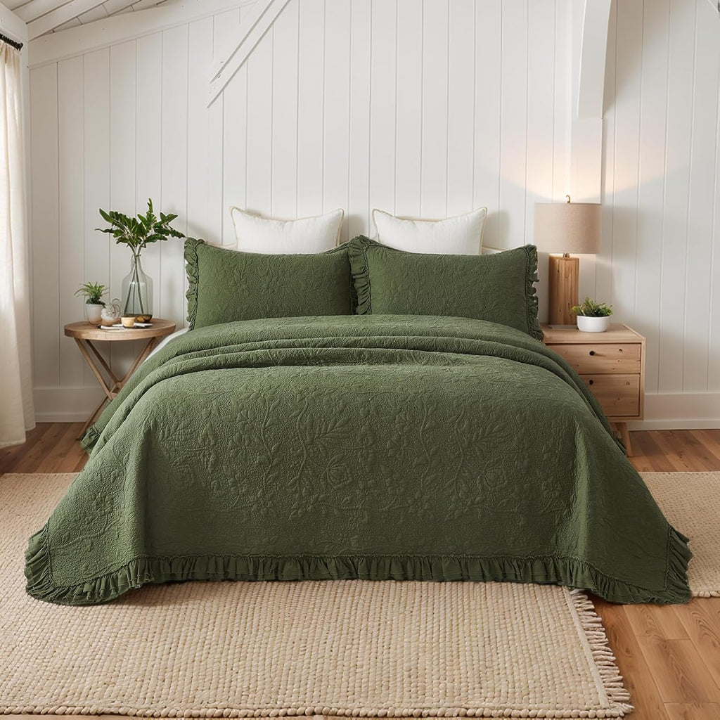 Brandream Quilt Set King Size Cotton Floral and Vines Matelasse Bedding Lightweight Ruffled Quilt Set 3-Piece Olive Green