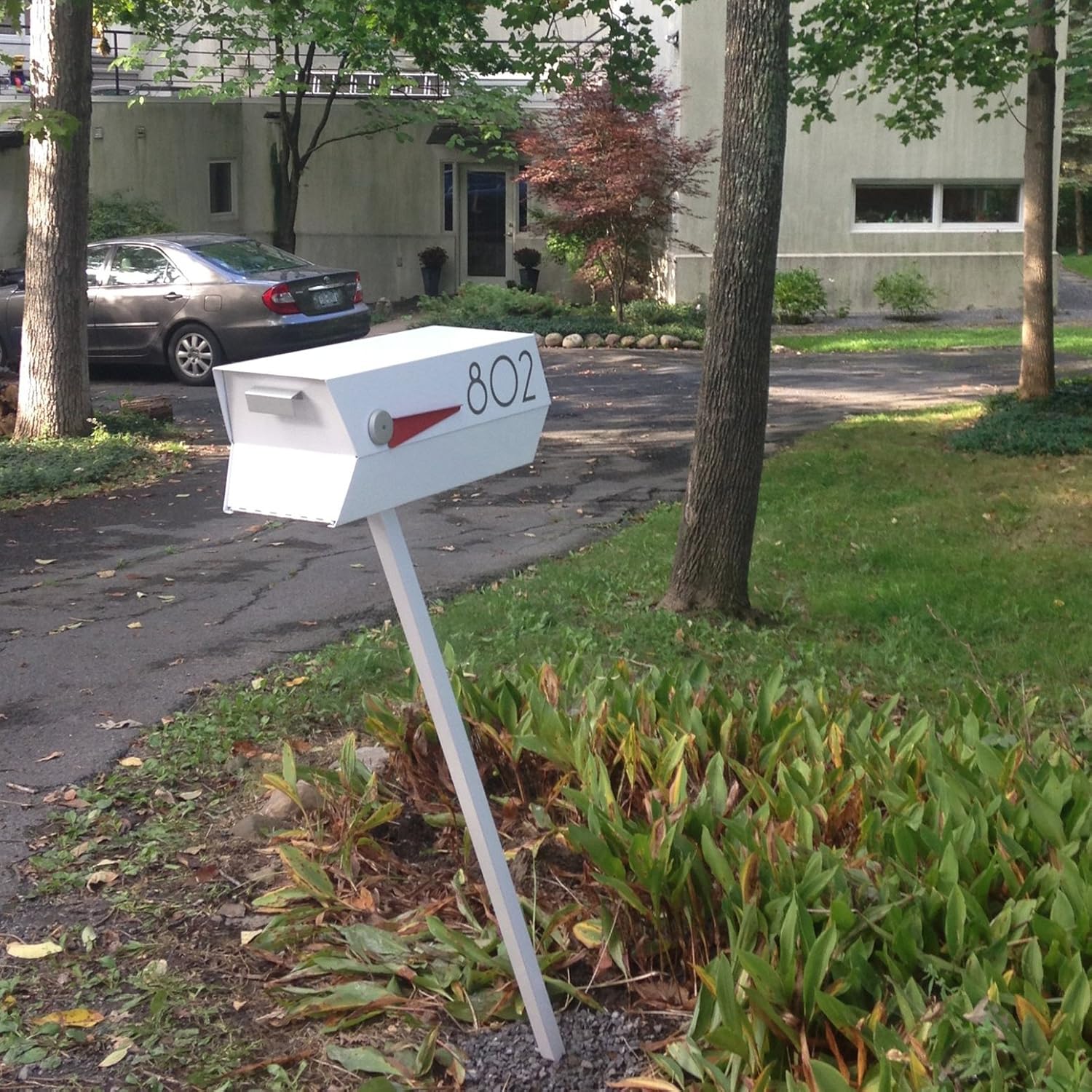 modbox USA Mid-Century Modern Curbside Mailbox | Solid Color (White)