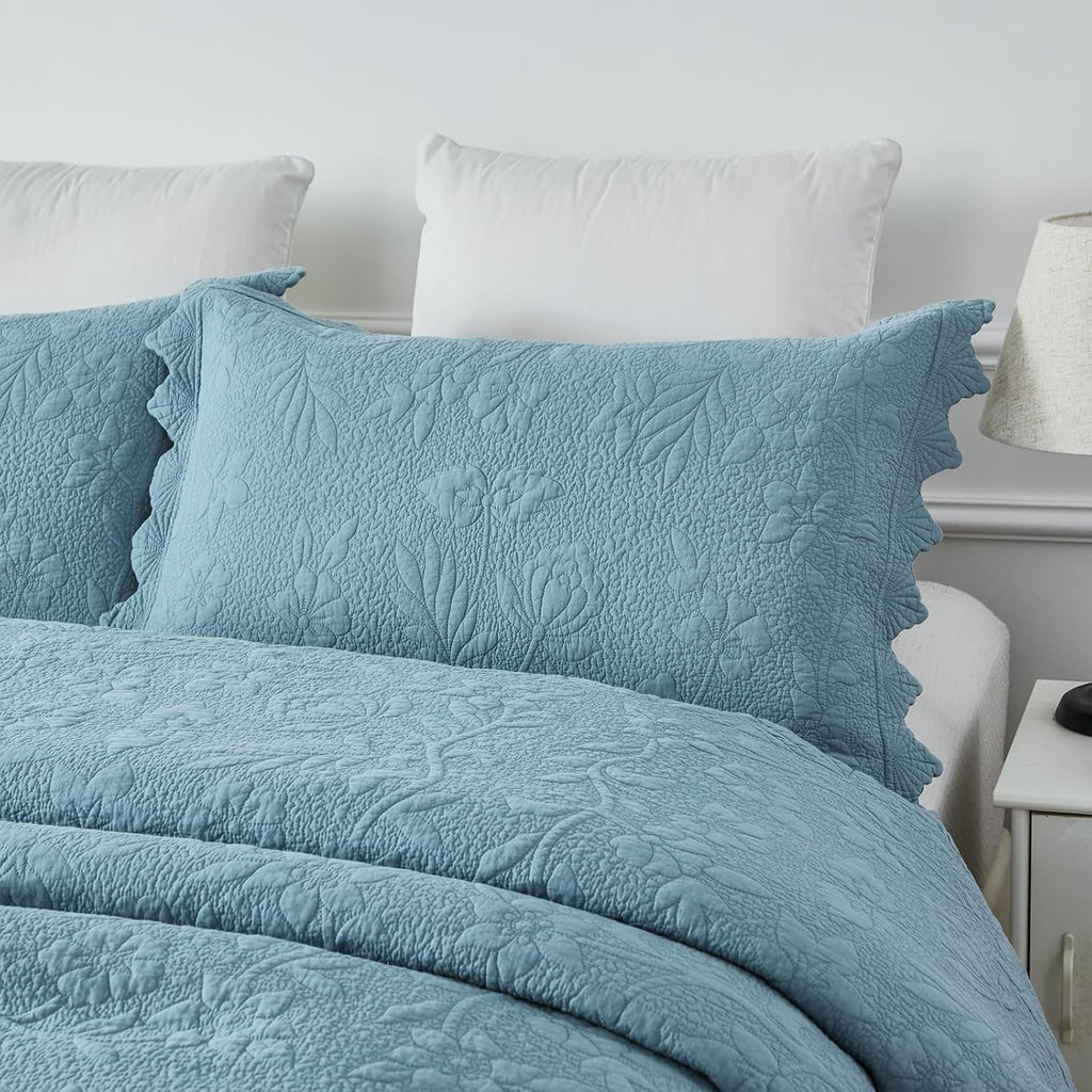 Brandream Luxury 100% Cotton Quilt Set King Size Blue Floral Vine Matelasse Stitching Hand-Finished Scalloped Edges Vintage-Inspired Textured Coverlet 3-Piece