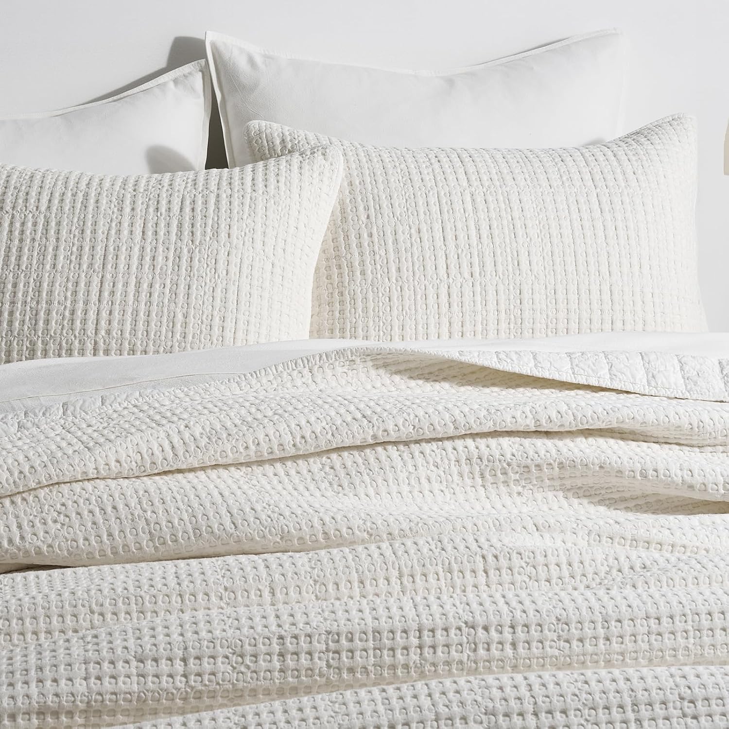 EverGrace Stonewashed 100% Natural Cotton Waffle Quilt Set Queen Size 3 Pieces, Durable, Textured & Substantial Bedding, Quilted Coverlet Bedspread with 2 Shams for All Seasons, Bright White