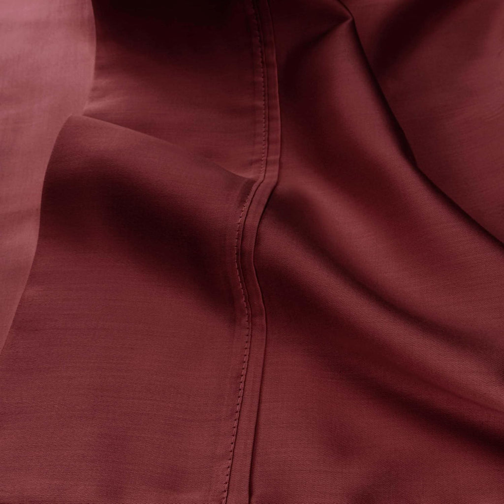 Superior 700 Thread Count Egyptian Cotton Sheet Set, Bedroom Sheets, Modern Home Essentials, Bedding Basics, 1 Elastic Deep Pocket Fitted Bed Sheet, 1 Flat Sheet, 2 Pillowcases, Queen, Burgundy