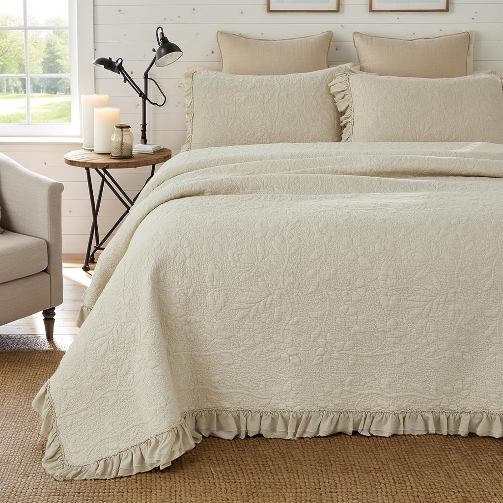 Brandream Luxury Cotton Quilt Set Queen Size ?Handcrafted Floral Vine Stitching Beige Ruffled Edge Bedspread Heirloom Quilt Bedding Set 3-Piece