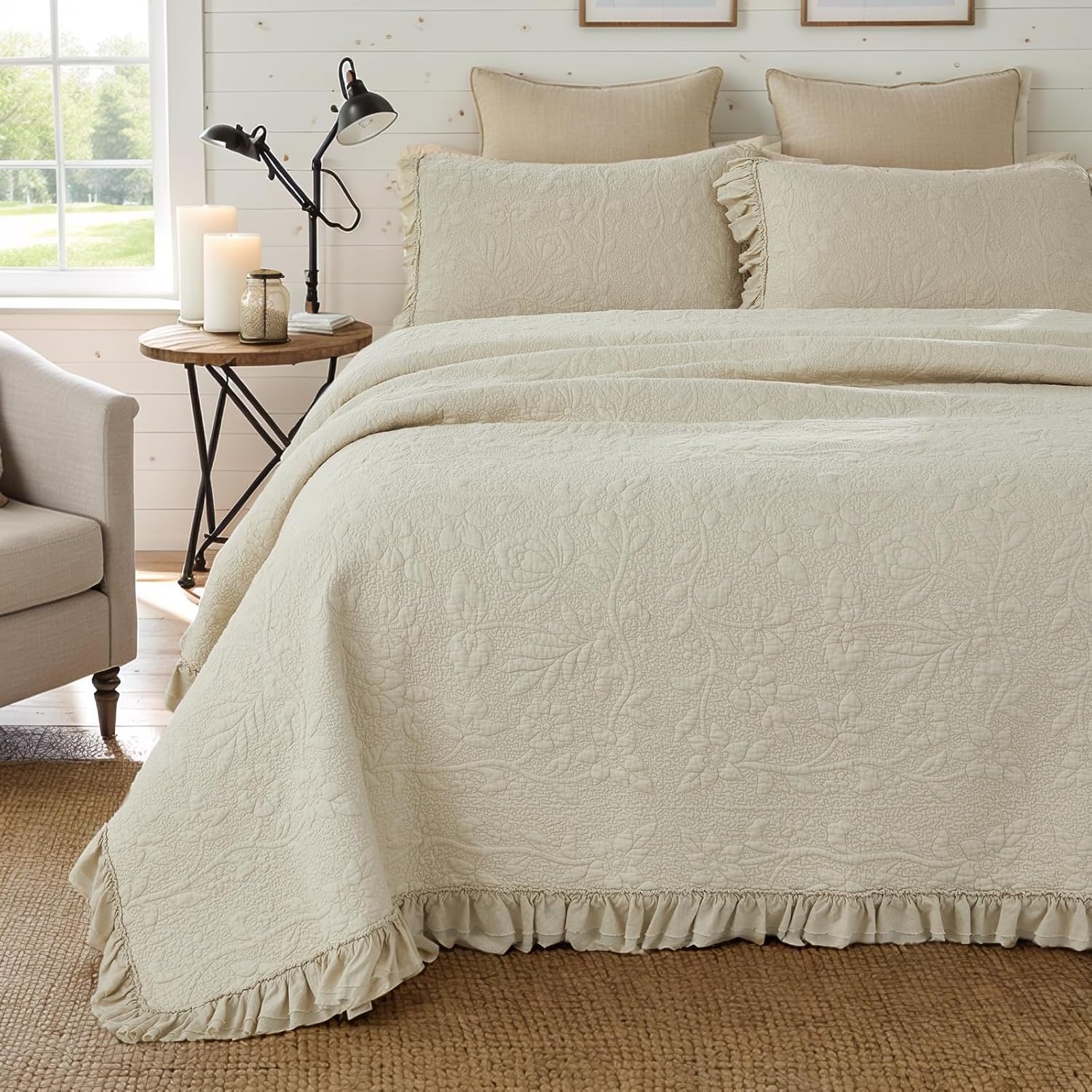 Brandream Luxury Cotton Quilt Set Queen Size ?Handcrafted Floral Vine Stitching Beige Ruffled Edge Bedspread Heirloom Quilt Bedding Set 3-Piece