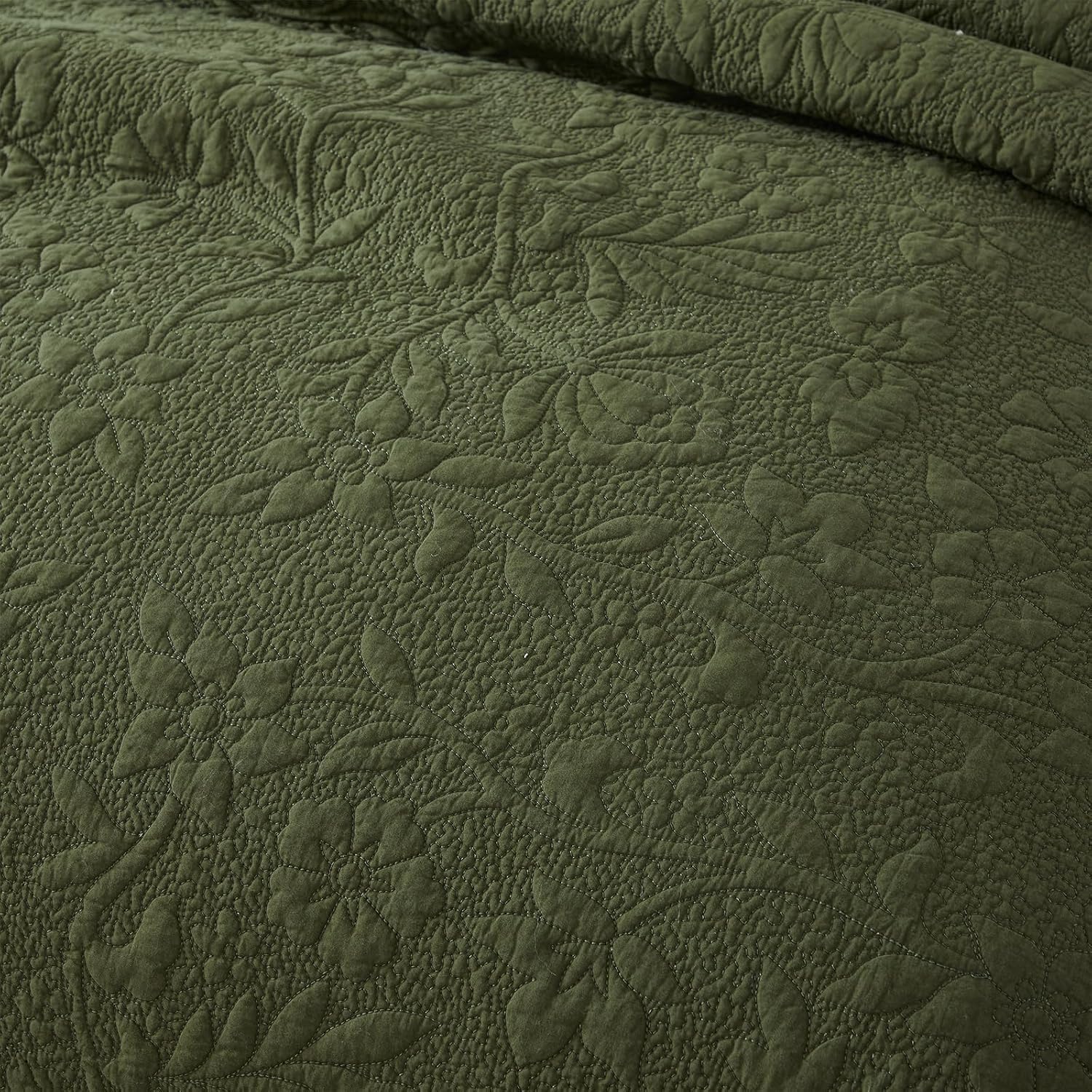 Brandream Queen Size Quilt Set Cotton Olive Green Vintage Floral and Vines Matelasse Bedding Ruffled Quilt Set 3-Piece