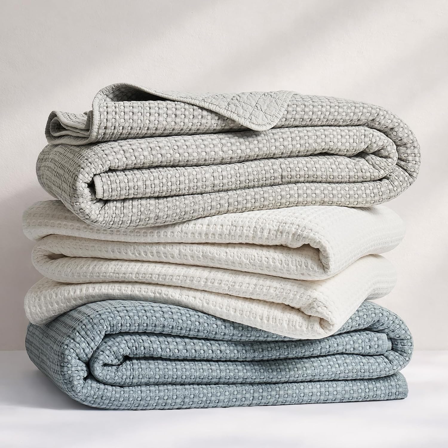 EverGrace Stonewashed 100% Natural Cotton Waffle Quilt Set Queen Size 3 Pieces, Soft, Breathable & Substantial Bedding, Quilted Coverlet Bedspread with 2 Shams for All Seasons, Blue Linen