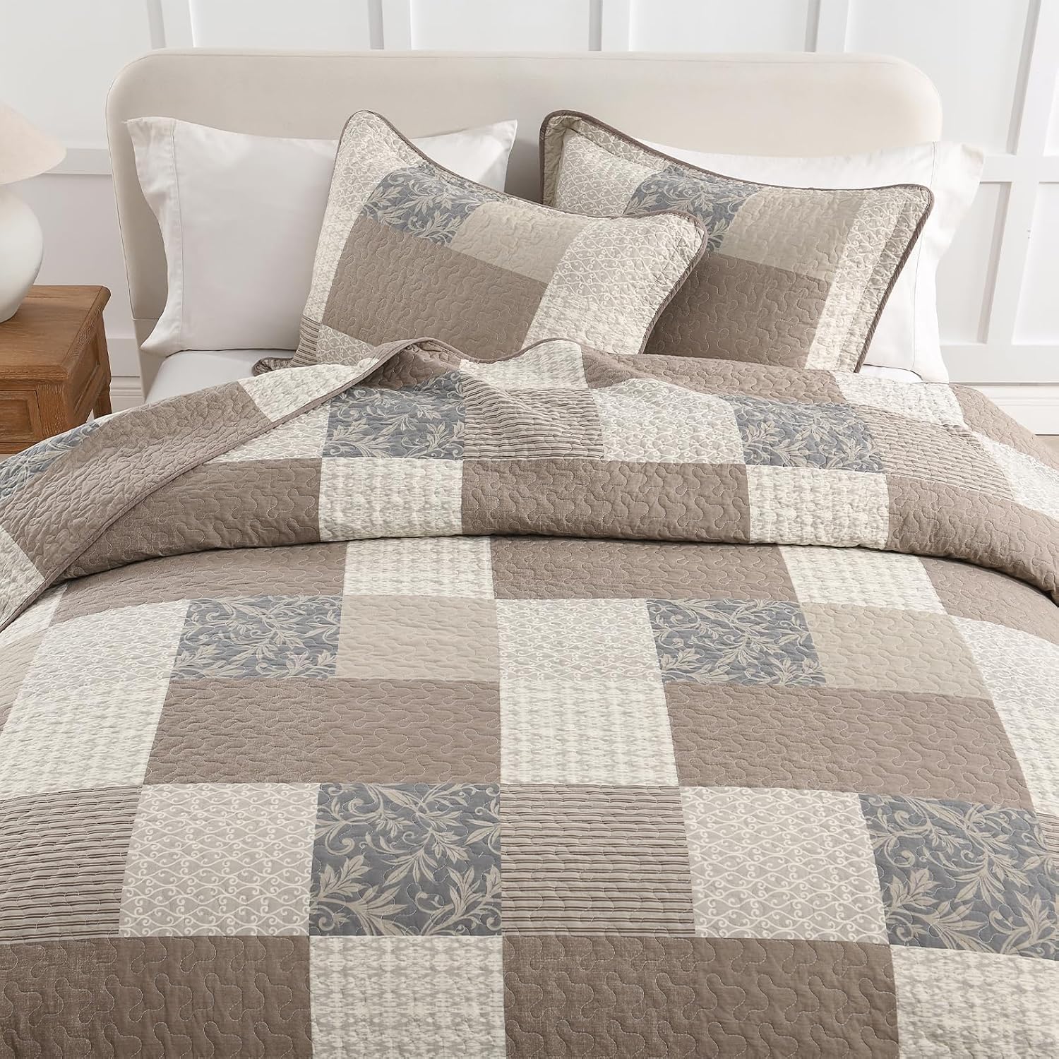 Finlonte 100% Cotton Quilt Set, Plaid Reversible Lightweight Quilted Bedspreads, 3-Piece, Gray/Brown/Beige, Queen Size