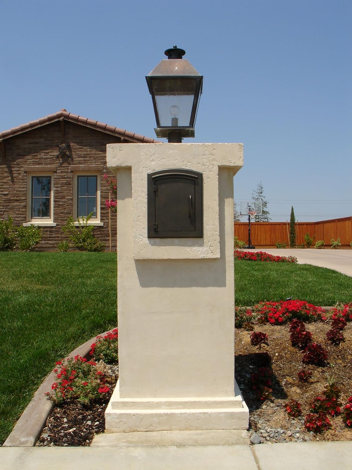MAN-1400BL Manchester Column Mount Mailbox Plain Door, Black