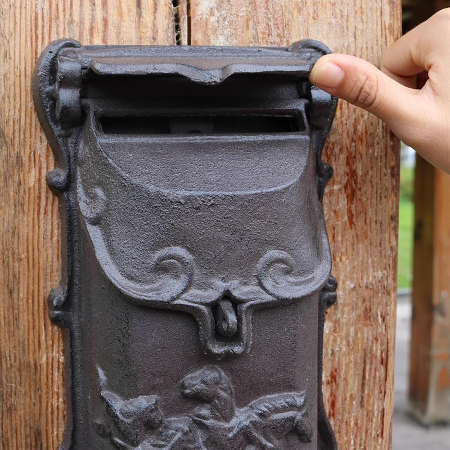 MELPHI Metal Mailbox Wall Mount, Retro Mailbox, Secure Post Box, Easy Mount, Outdoor Decoration, Mail Manager for Mail/Newspaper/Post/Letter/Magazine