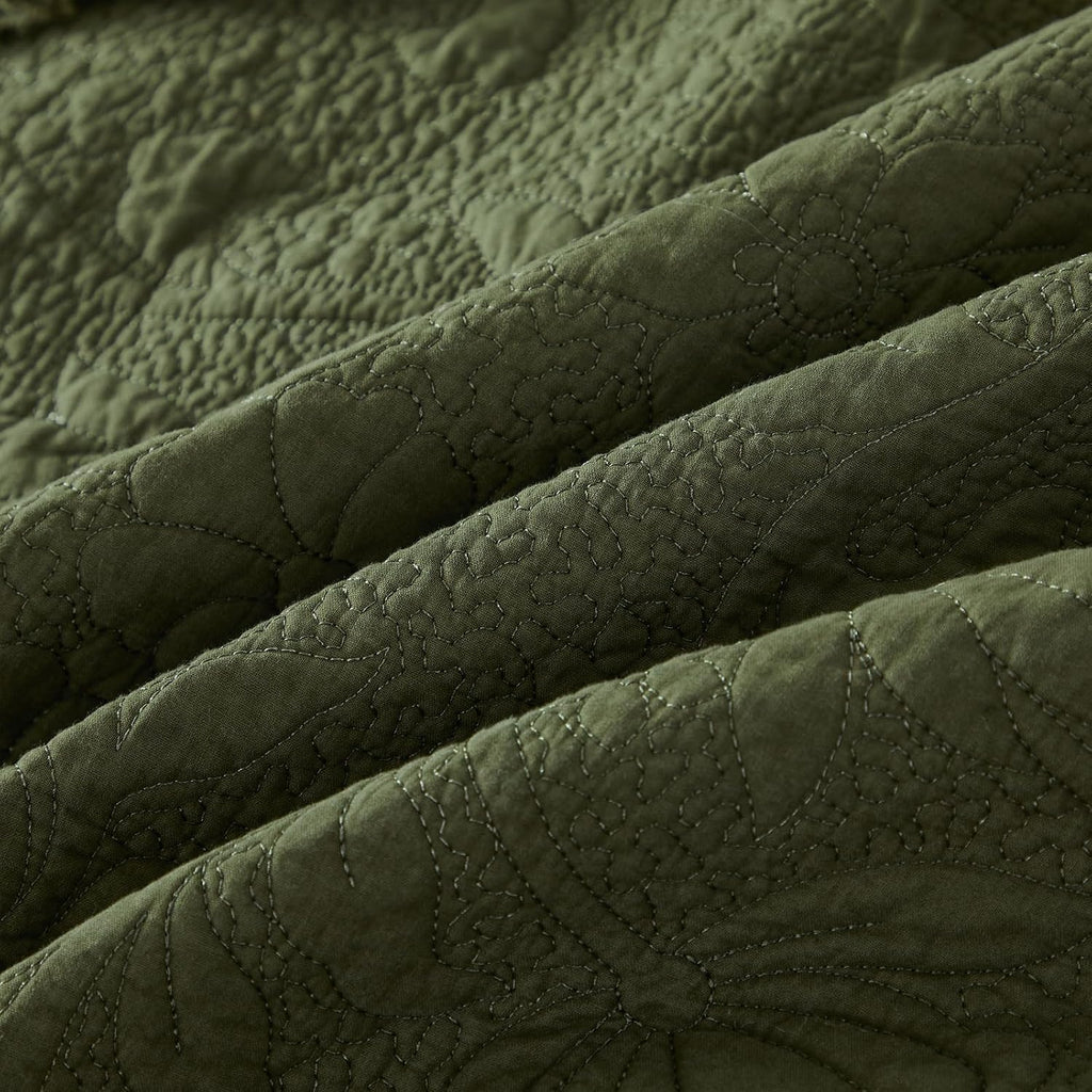 Brandream Queen Size Quilt Set Cotton Olive Green Vintage Floral and Vines Matelasse Bedding Ruffled Quilt Set 3-Piece