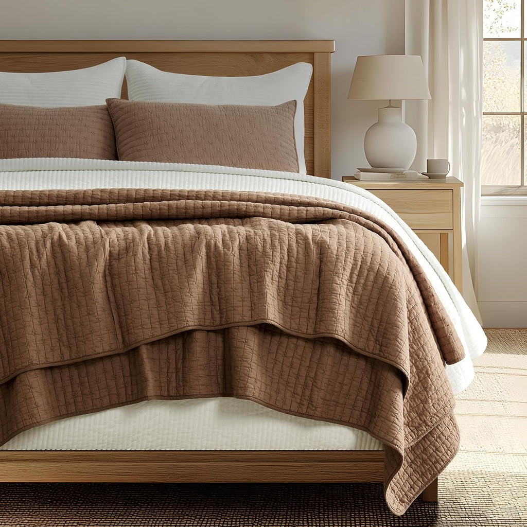EVERGRACE Cross Stitch Pre-Washed Cotton Quilt Bedding Set Queen Size, Oversized 3 Pieces Lightweight Bedspread Coverlet for All Season, with 2 Matching Shams, Camel Brown, 92'x96'