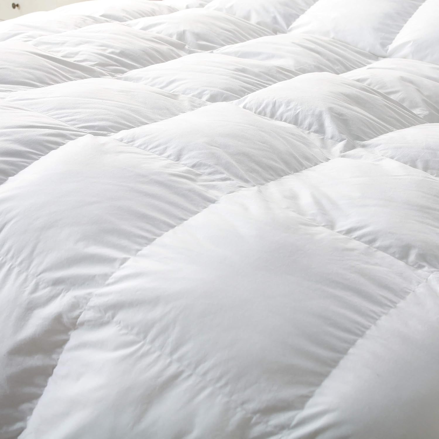 Luxurious Full/Queen Size Siberian Goose Down Comforter, 1200 Thread Count 100% Egyptian Cotton 750FP, 50oz, 1200TC, White Solid