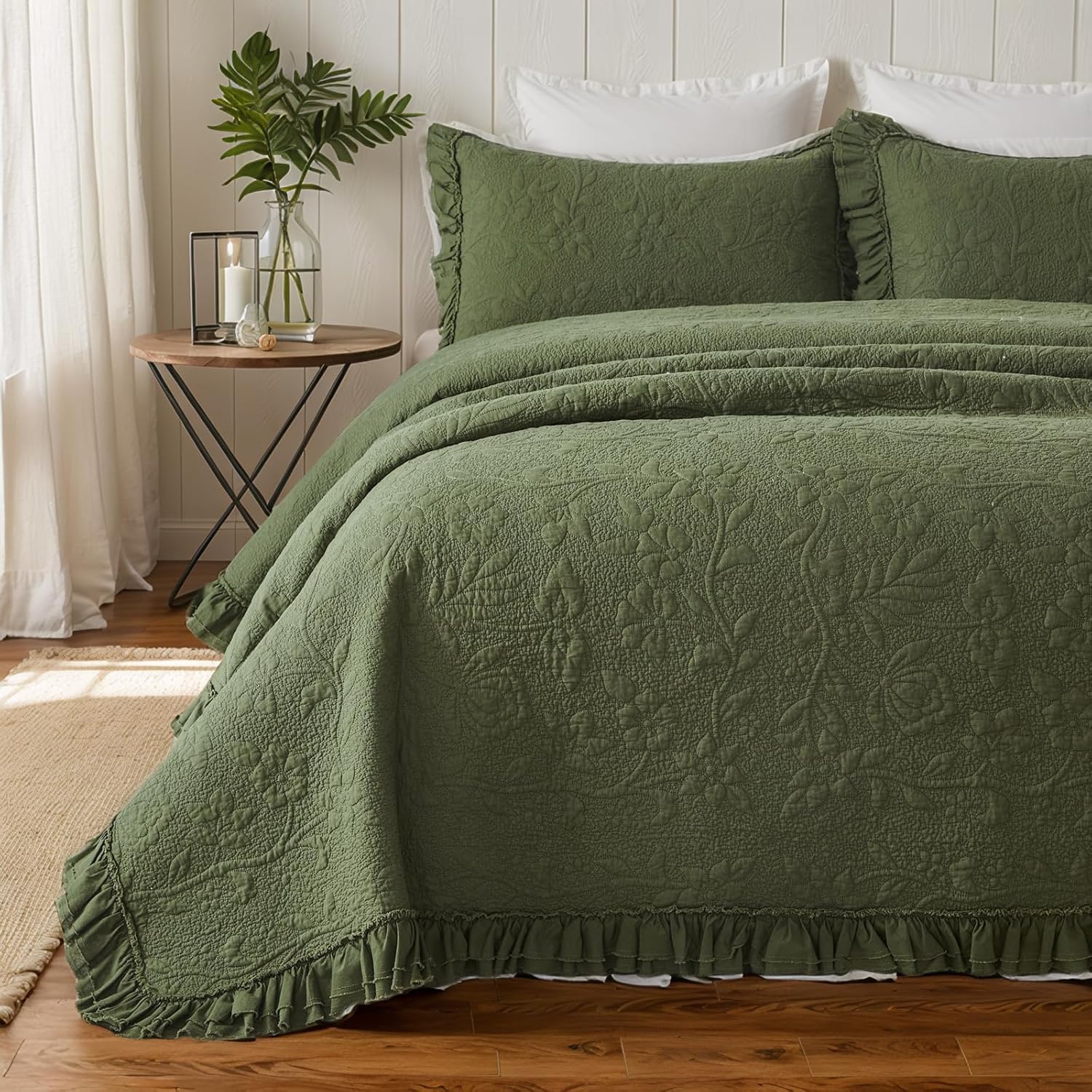 Brandream Queen Size Quilt Set Cotton Olive Green Vintage Floral and Vines Matelasse Bedding Ruffled Quilt Set 3-Piece