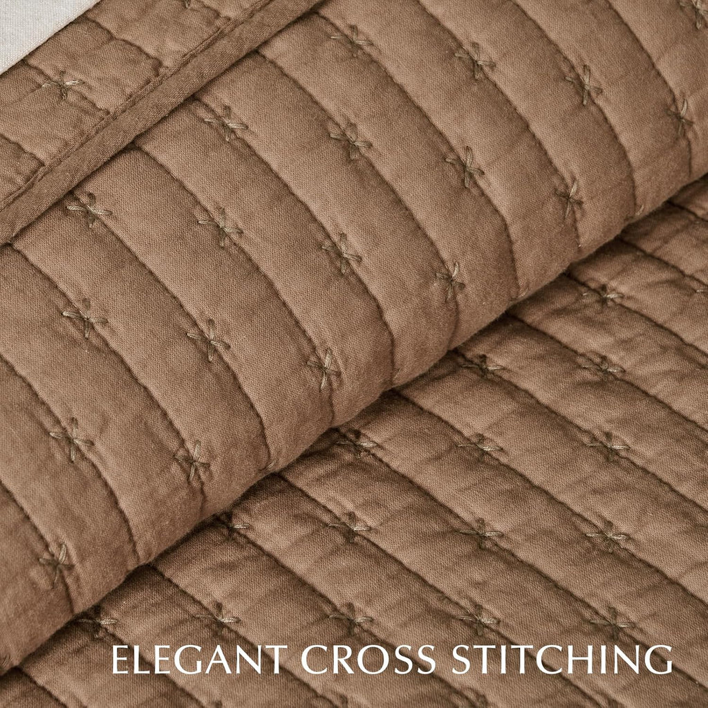EVERGRACE Cross Stitch Pre-Washed Cotton Quilt Bedding Set Queen Size, Oversized 3 Pieces Lightweight Bedspread Coverlet for All Season, with 2 Matching Shams, Camel Brown, 92'x96'
