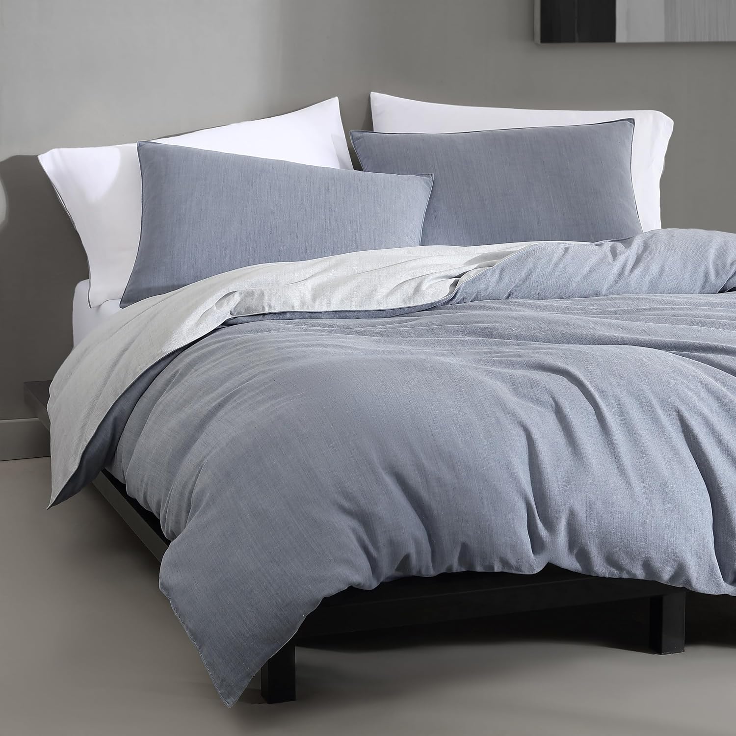 Calvin Klein - Queen Duvet Cover Set, Soft & Reversible Bedding, Crisp Feel with Tailored Top-Stitching & Hidden Zipper, 3 Piece Bed Set with Matching Pillowcases (Slate Blue)