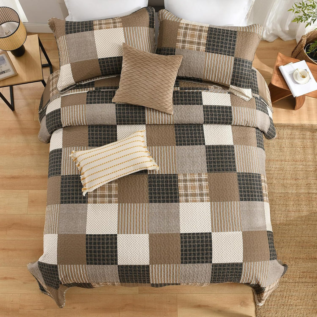 PANGUSHAN 100% Cotton Quilt Set, King Size, Farmhouse Plaid Lightweight Comforter, Rustic Bedding Set Quilted Bedspread, Charcoal/Beige/Brown Quilt for King Bed, 3 Pieces
