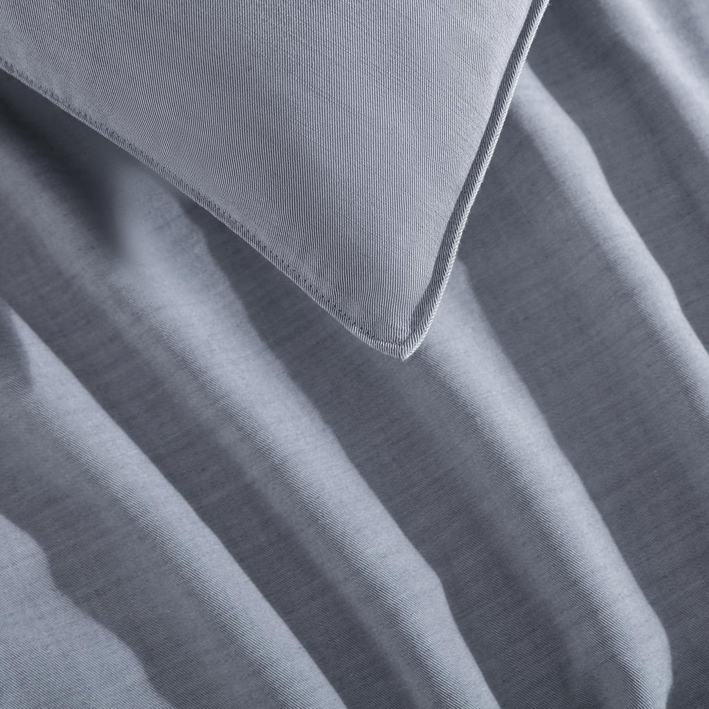 Calvin Klein - Queen Duvet Cover Set, Soft & Reversible Bedding, Crisp Feel with Tailored Top-Stitching & Hidden Zipper, 3 Piece Bed Set with Matching Pillowcases (Slate Blue)