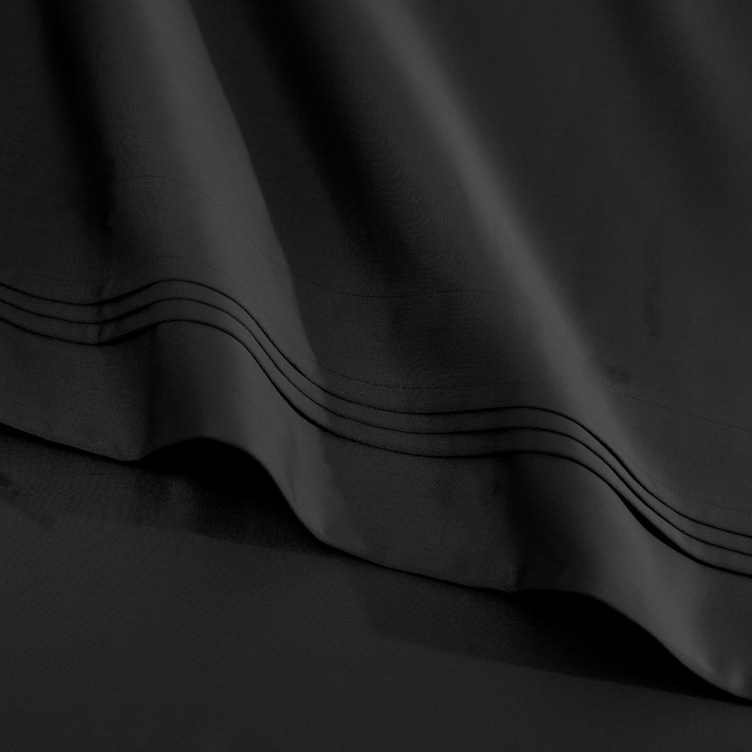 Superior Egyptian Cotton 4 Piece Sheet Set, Luxury 1500 Thread Count, Modern Design, Sustainable Sheets, Ultra-Soft Basics, Solid, Deep Pocket Fitted Sheet, Flat Sheet, Pillowcases, Queen, Black