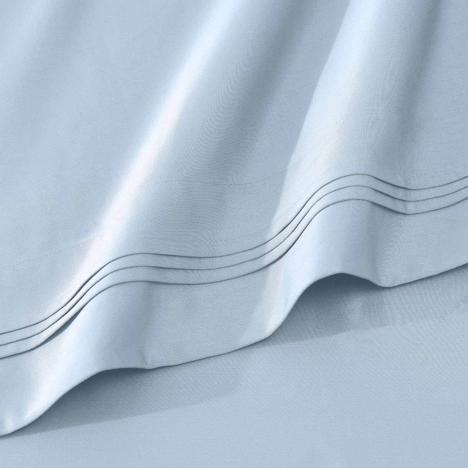 Superior Egyptian Cotton 4 Piece Sheet Set, Luxury 1000 Thread Count, Eco-Friendly, Sustainable Sheets, Ultra-Soft Basics, Solid, Deep Pocket Fitted Sheet, Flat Sheet, Pillowcases, Queen, Light Blue