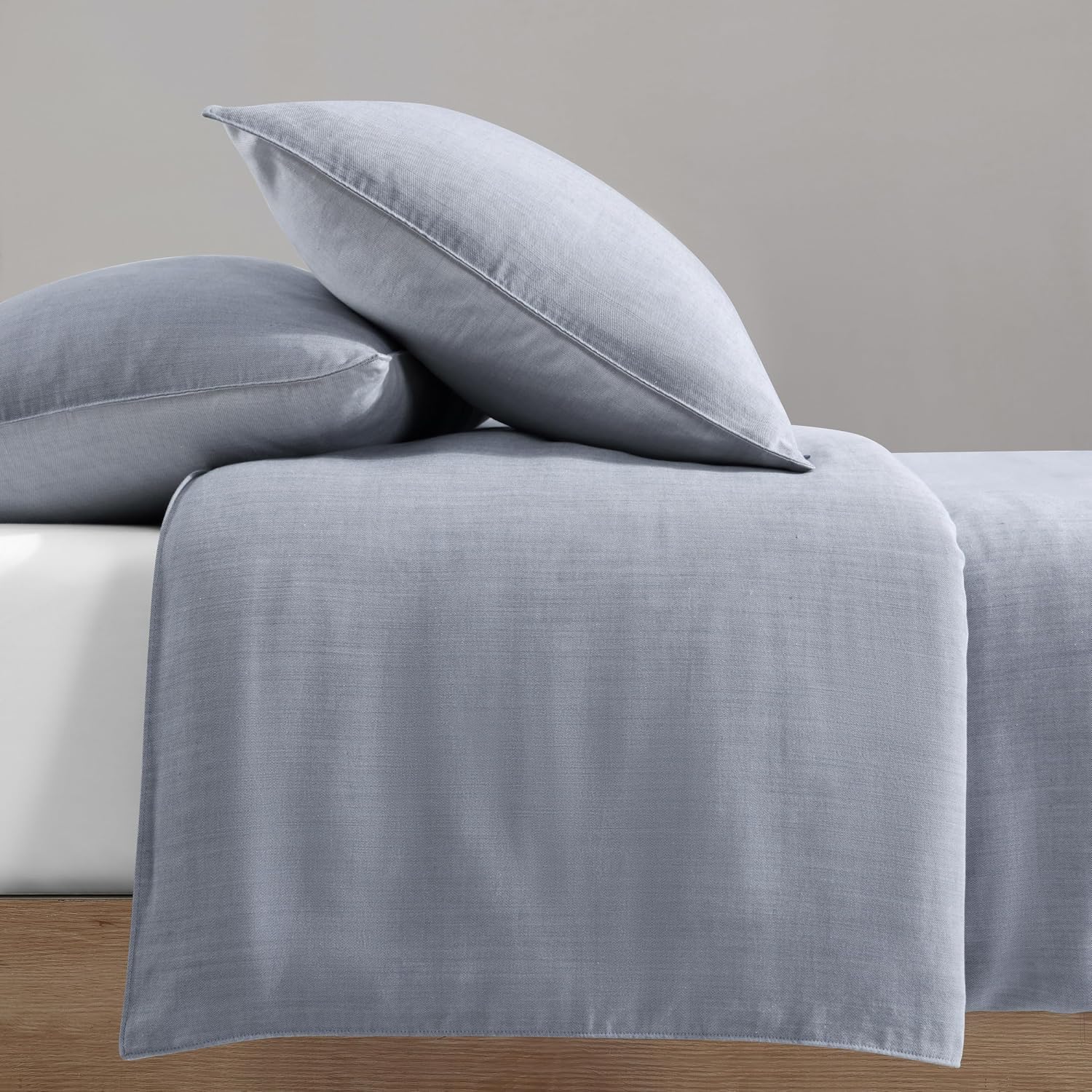 Calvin Klein - Queen Duvet Cover Set, Soft & Reversible Bedding, Crisp Feel with Tailored Top-Stitching & Hidden Zipper, 3 Piece Bed Set with Matching Pillowcases (Slate Blue)